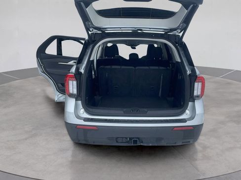 Certified 2025 Ford Explorer Active AWD/4WD image 23