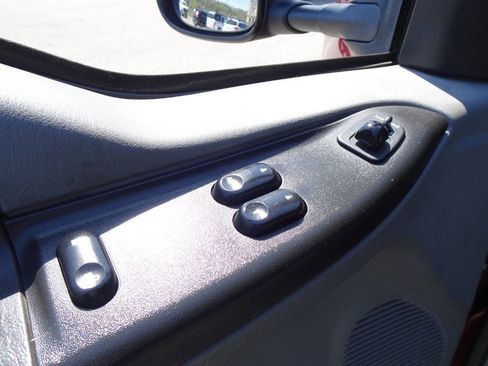 Used 2005 Ford F250 XLT AWD/4WD image 17