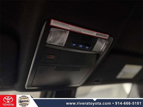 Used 2023 Toyota Tacoma TRD Sport image 19