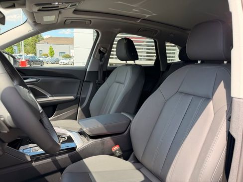 Certified 2025 Audi Q5 Premium w/ Convenience Package AWD/4WD image 10
