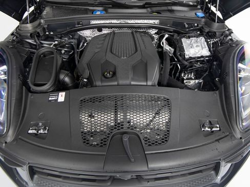 New 2026 Porsche Macan AWD/4WD image 41