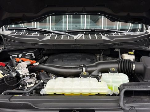 Used 2022 Ford F150 Lariat w/ Equipment Group 502A High image 19