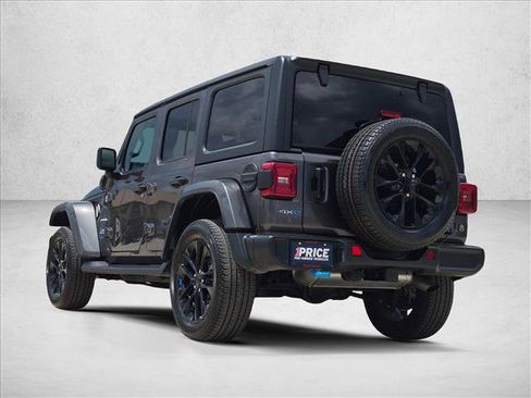 Used 2023 Jeep Wrangler Unlimited Sahara w/ Cold Weather Group AWD/4WD image 7