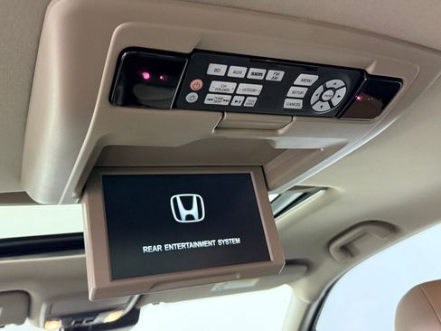 Used 2016 Honda Pilot Elite image 29