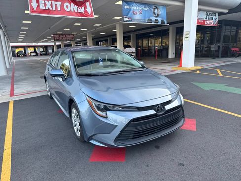 Used 2024 Toyota Corolla LE FWD image 3
