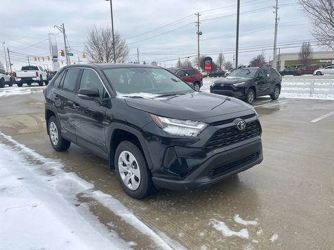 New 2025 Toyota RAV4 LE image 7