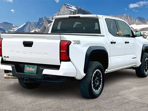 Used 2024 Toyota Tacoma TRD Off-Road image 2