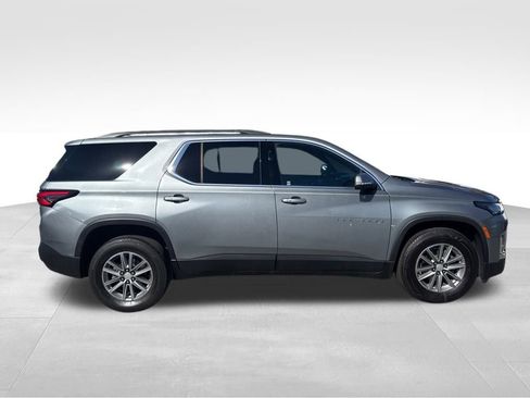 Used 2023 Chevrolet Traverse LT image 7