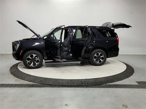 New 2026 GMC Yukon AT4 image 12