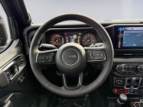 New 2025 Jeep Wrangler Unlimited Rubicon w/ Steel Bumper Group image 15