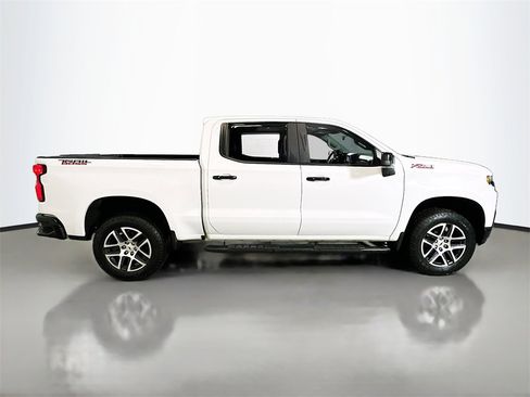 Used 2019 Chevrolet Silverado 1500 LT Trail Boss image 9