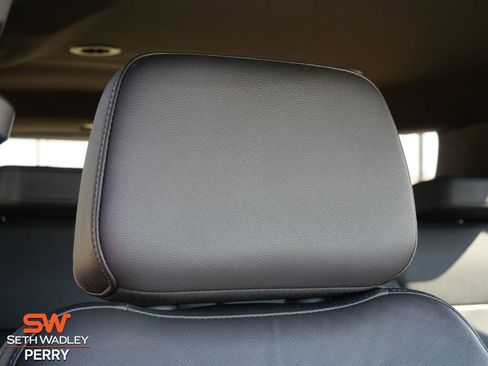 Used 2024 Chevrolet Suburban LT image 20