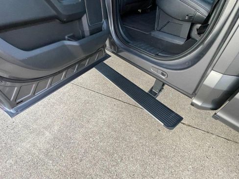 Used 2022 Ford F350 Platinum image 17