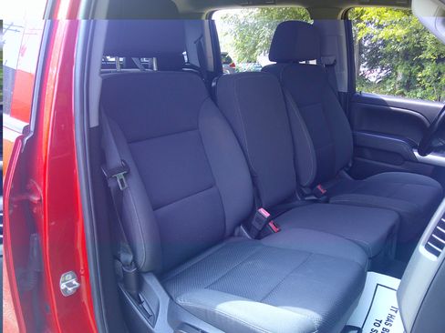 Used 2018 Chevrolet Silverado 1500 LT w/ All Star Edition image 40