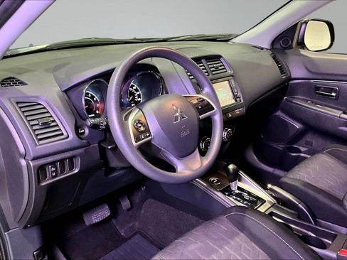 Used 2025 Mitsubishi Outlander Sport AWD image 17
