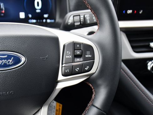 Used 2026 Ford Explorer Active w/ Active Comfort Package image 35