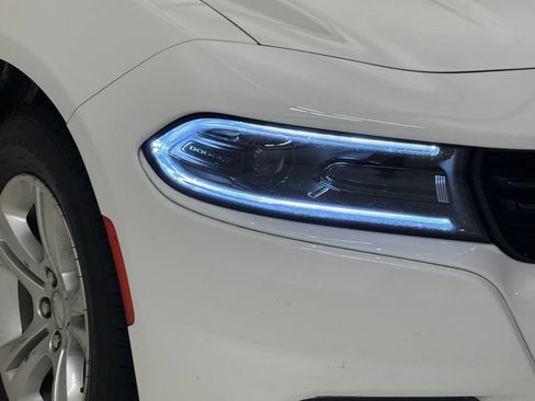 Used 2023 Dodge Charger SXT RWD image 5
