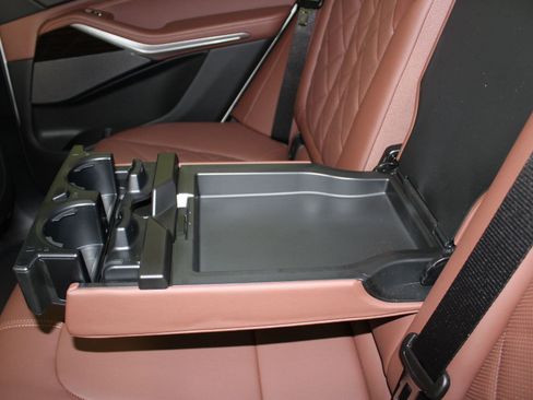 New 2026 BMW X5 xDrive40i w/ M Sport Package image 23