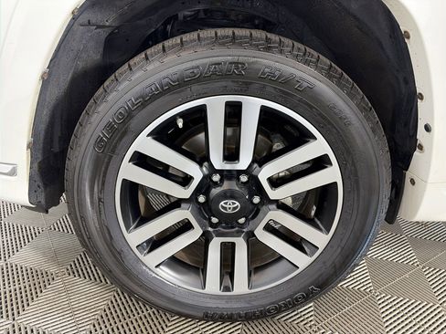 Used 2016 Toyota 4Runner Limited image 10