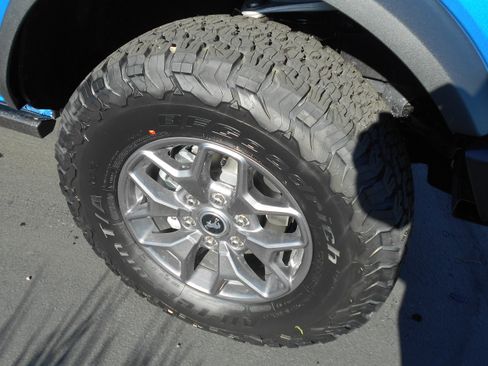 New 2025 Ford Bronco Badlands image 35