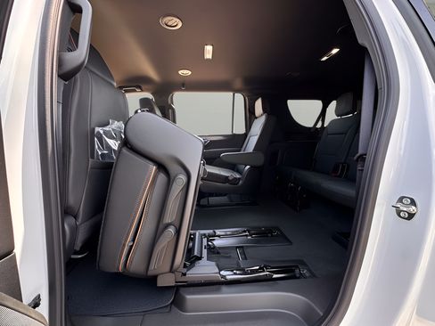 Used 2026 GMC Yukon XL AT4 AWD/4WD image 20