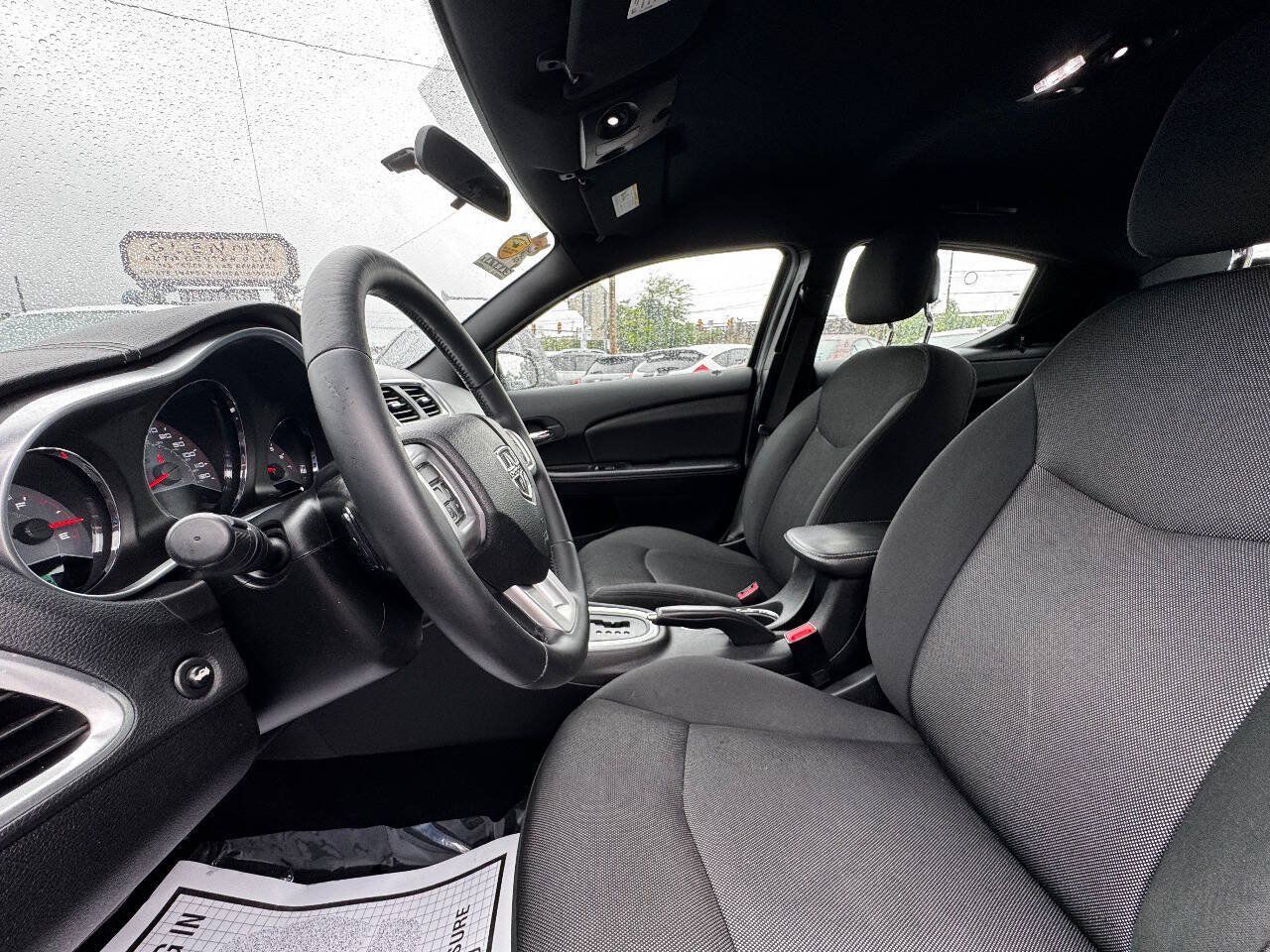 Used 2012 Dodge Avenger SXT FWD image 10