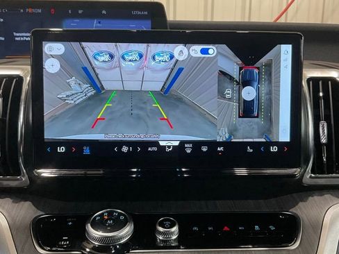 Used 2025 Ford Expedition Platinum w/ Platinum Ultimate Package image 21