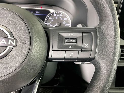 Certified 2025 Nissan Pathfinder S image 28