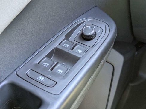 New 2026 Volkswagen Taos S FWD image 23