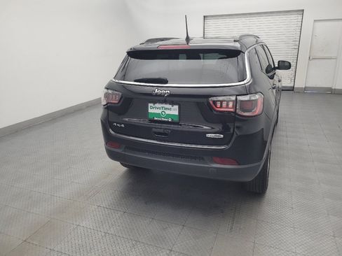 Used 2021 Jeep Compass Latitude AWD/4WD image 7