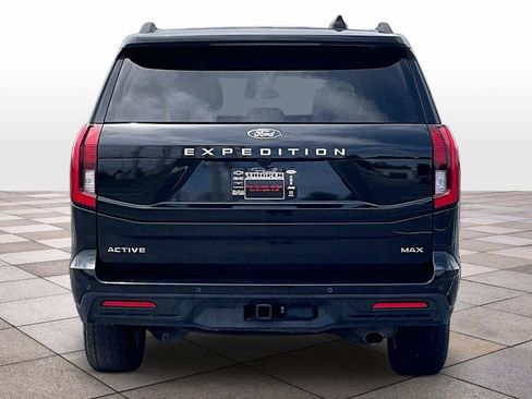 Used 2025 Ford Expedition Max Active AWD/4WD image 4