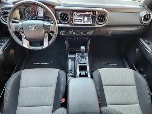 Used 2020 Toyota Tacoma TRD Sport w/ Technology Package image 27