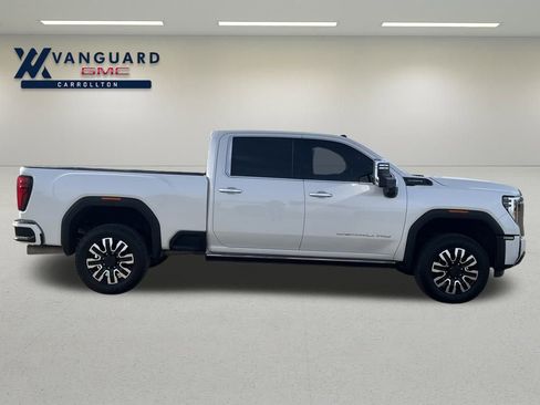 Used 2024 GMC Sierra 2500 Denali Ultimate image 8