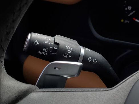 Used 2023 Land Rover Defender 110 V8 image 18