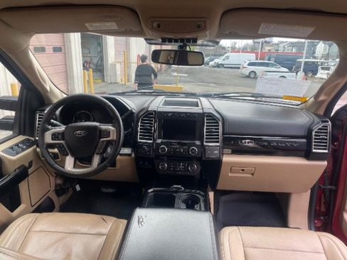 Used 2017 Ford F250 Lariat w/ Lariat Value Package image 23