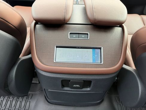 New 2025 Lincoln Navigator L Reserve image 19