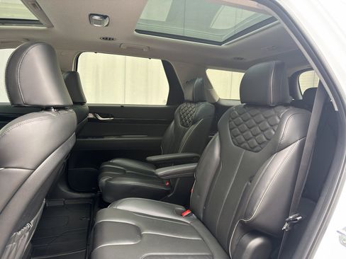 Used 2022 Hyundai Palisade Limited FWD image 14