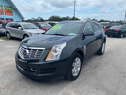 Used 2016 Cadillac SRX Luxury FWD image 2