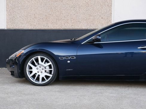 Used 2010 Maserati GranTurismo Coupe 2D image 7