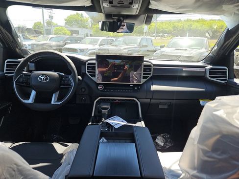 New 2026 Toyota Tundra Platinum AWD/4WD image 9