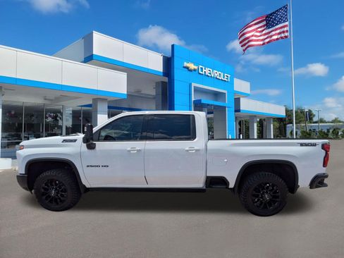 Used 2025 Chevrolet Silverado 2500 LTZ w/ Trail Boss Package AWD/4WD image 7