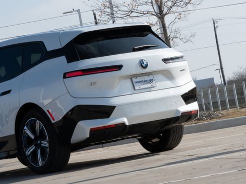 Certified 2024 BMW iX xDrive50 w/ Premium Package image 6