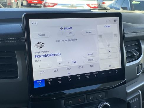 Used 2024 Ford Expedition Max XLT image 11