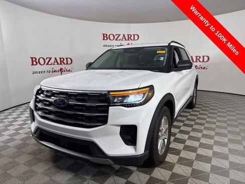 Certified 2025 Ford Explorer Active image 3