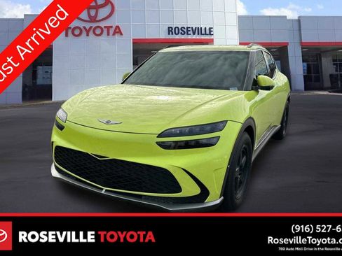 Used 2023 Genesis GV60 Advanced image 1