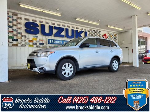Used 2015 Mitsubishi Outlander ES FWD image 1