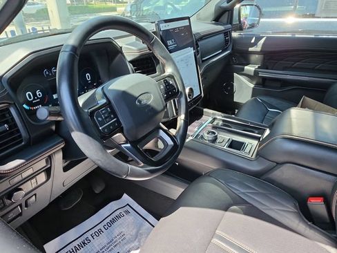 Used 2024 Ford Expedition Max Platinum RWD image 17
