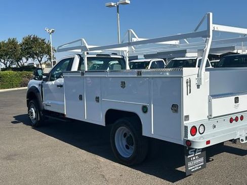 New 2025 Ford F550 4x4 Regular Cab Super Duty image 3