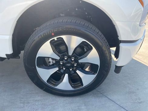 New 2025 Ford F150 Lightning Platinum image 33