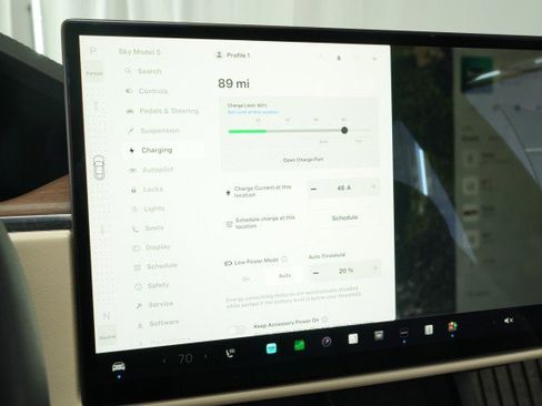 Used 2022 Tesla Model S image 37